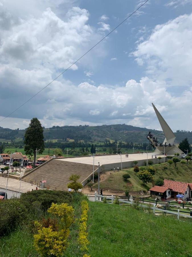 Hotel Lancers - Pantano De Vargas Paipa Boyaca ภายนอก รูปภาพ